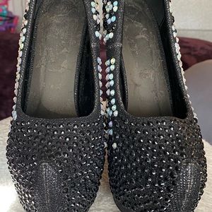 Diamond studded stilletto pumps.used and missing just one diamond